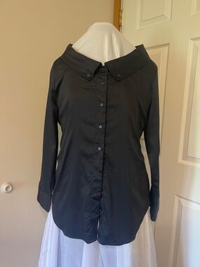 Women’s Black Off-Shoulder Button-Up Top